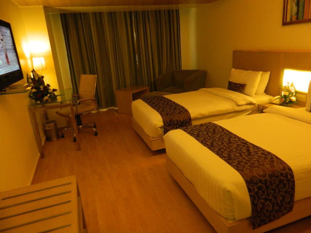 Hotel Park Maple Amritsar Exterior foto