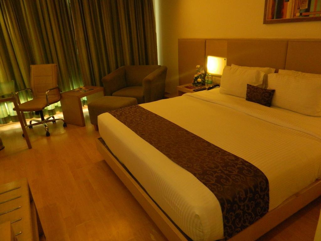 Hotel Park Maple Amritsar Exterior foto